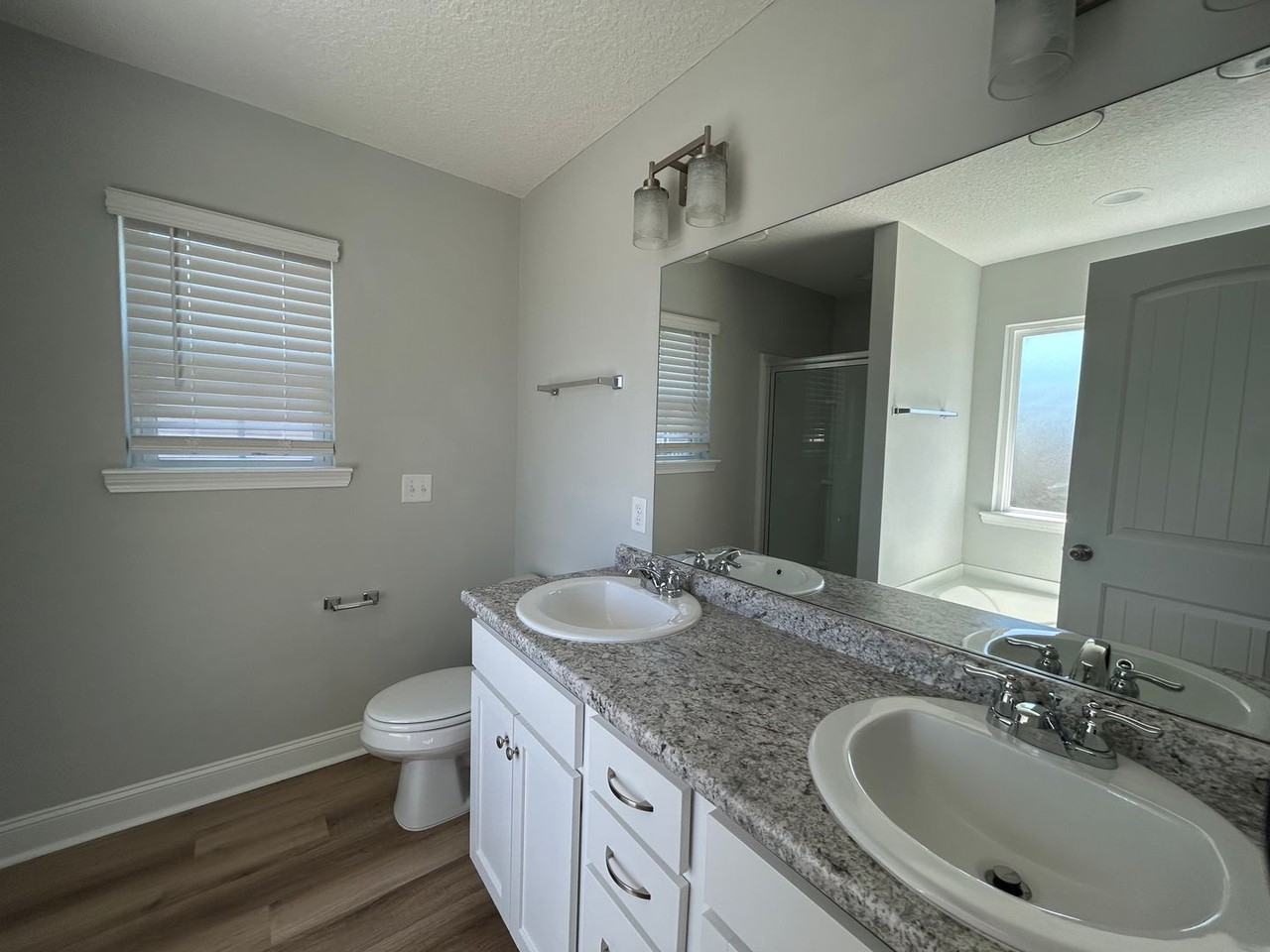 1220 Grayson Ave - Photo 6 of 17