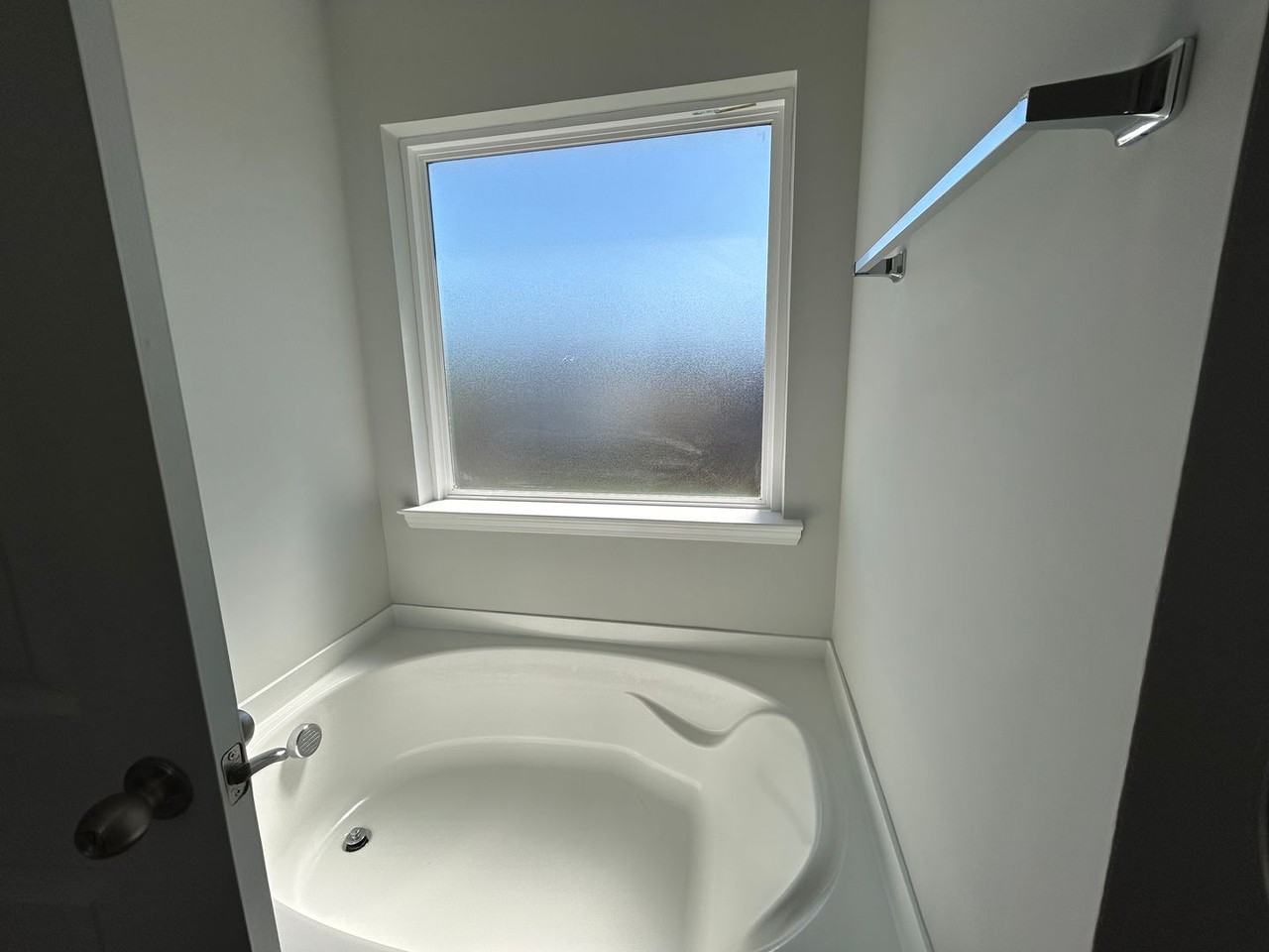 1220 Grayson Ave - Photo 7 of 17