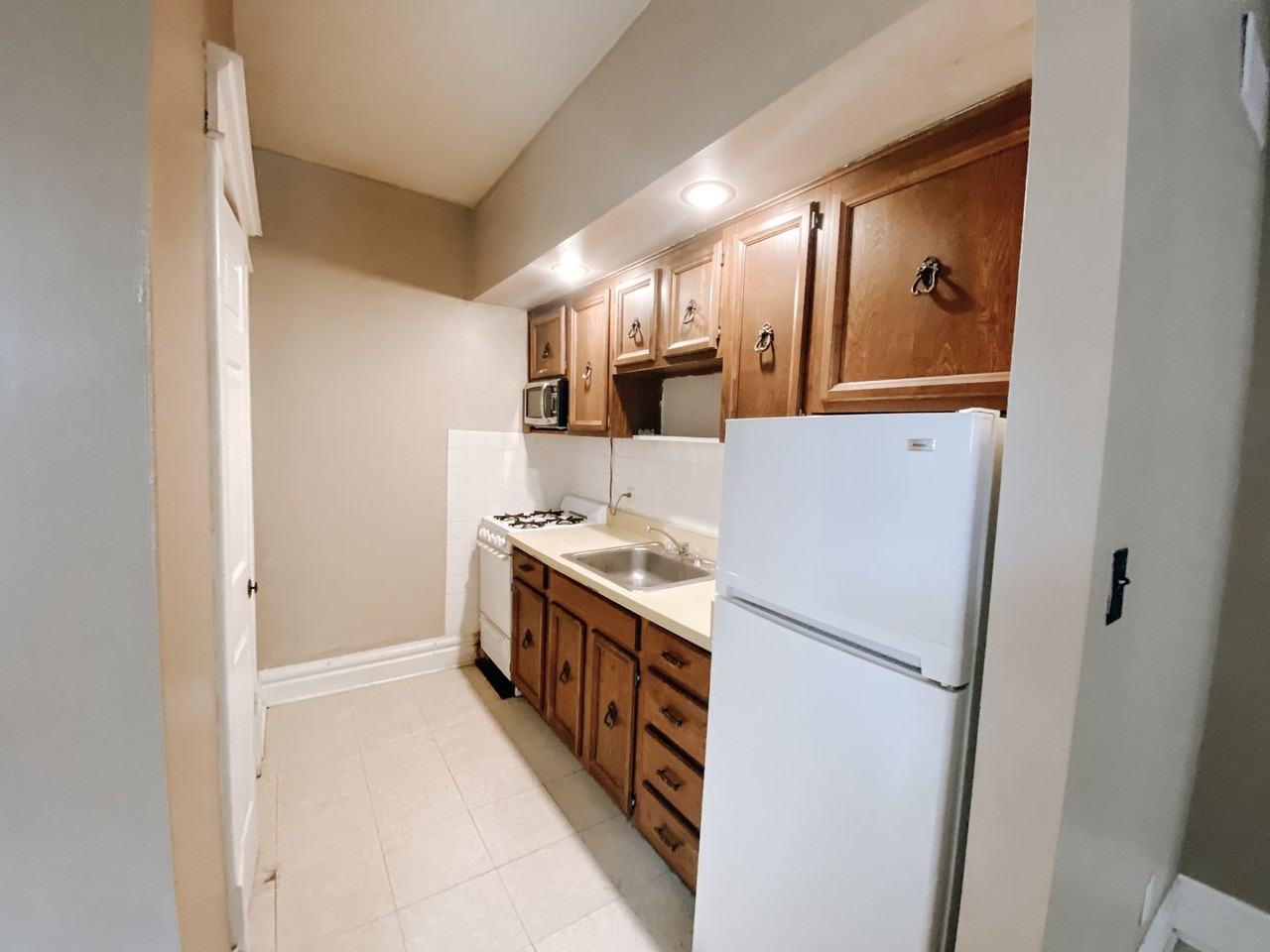 Salisbury Place Apartments - Photo 5 of 5