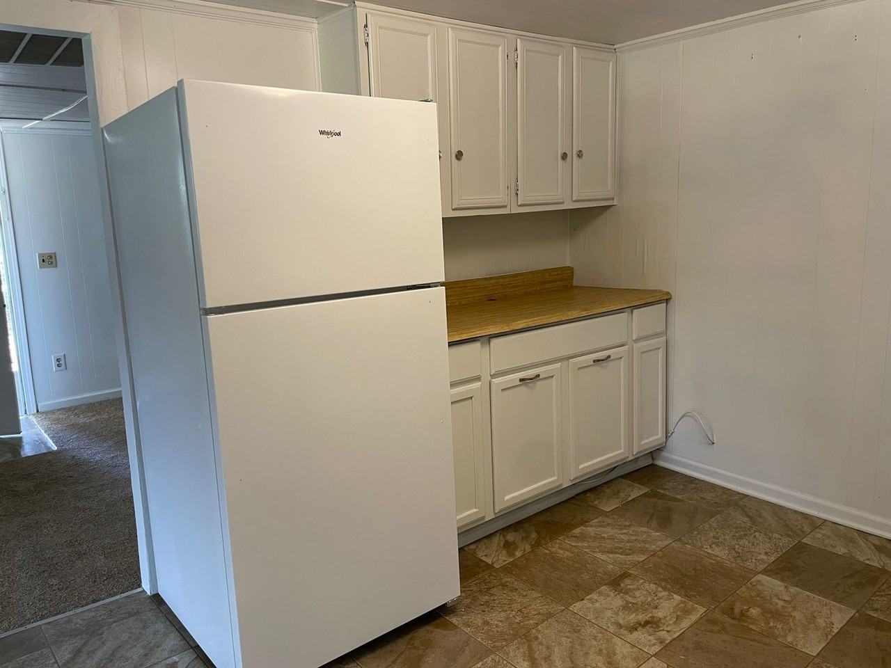 895 Hollingsworth Road - Photo 6 of 18