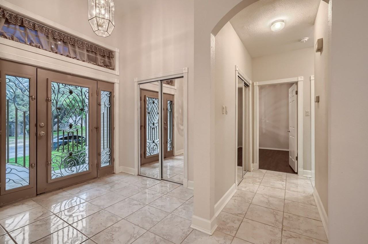 13107 Vista Loma - Photo 2 of 15