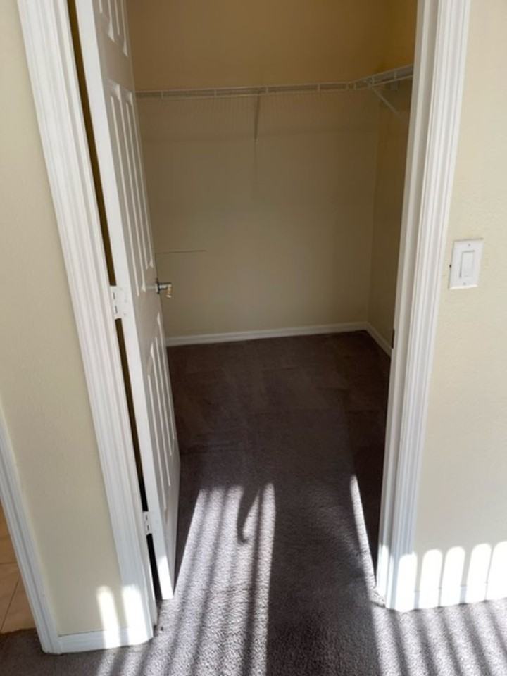 Rosemary Central - Photo 3 of 27