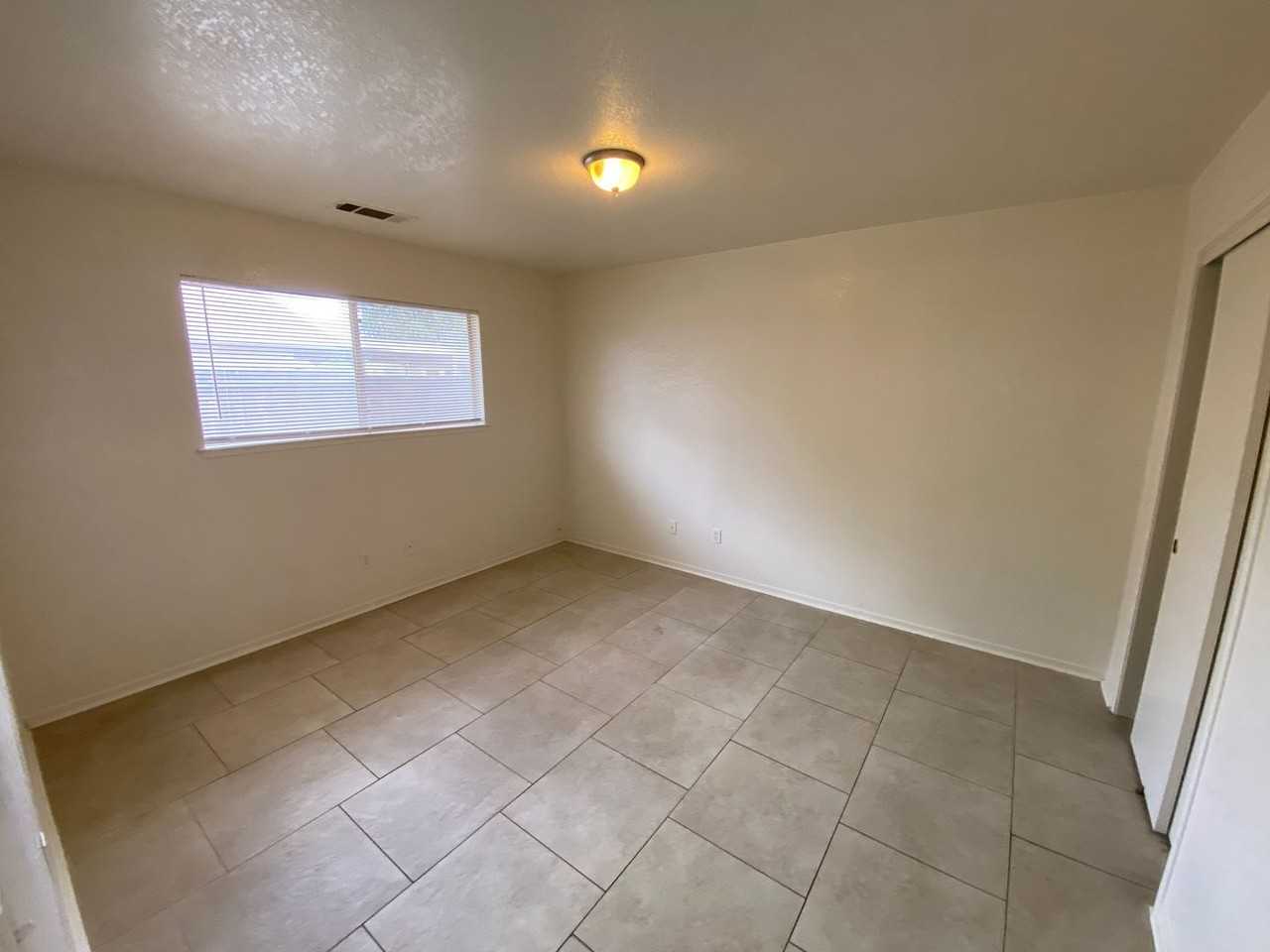 3153 - Photo 2 of 19