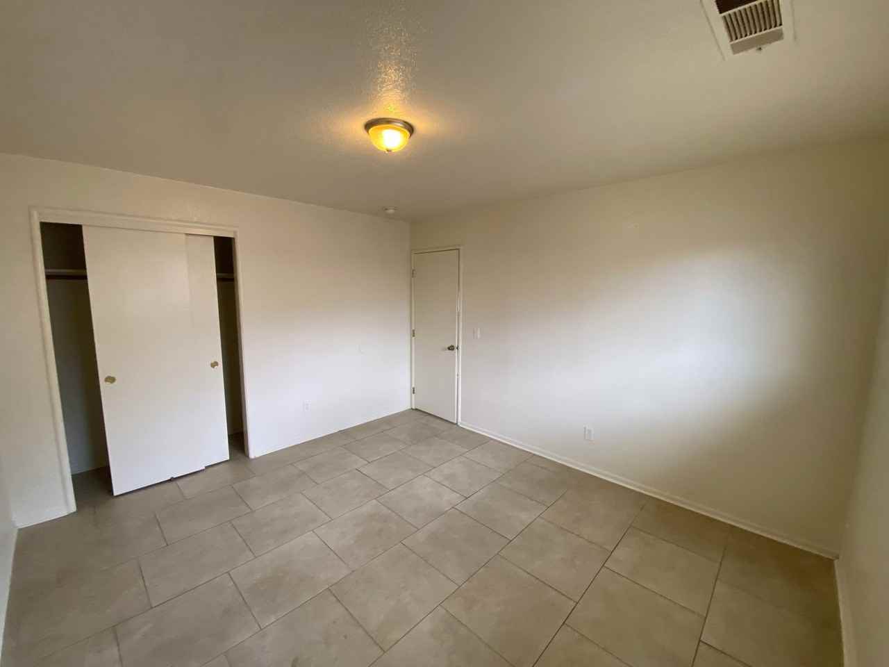 3153 - Photo 3 of 19