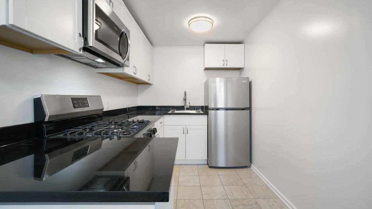 1440 1440 EL CAMINO REAL - 6 #6 - Photo 6 of 21