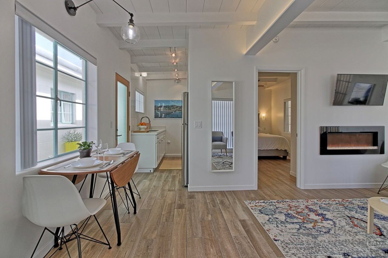 1078 Seaward Drive - Photo 5 of 27