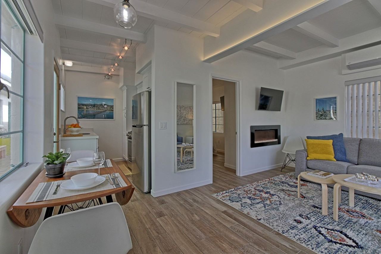 1078 Seaward Drive - Photo 6 of 27