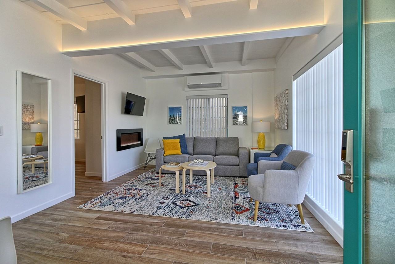 1078 Seaward Drive - Photo 4 of 27