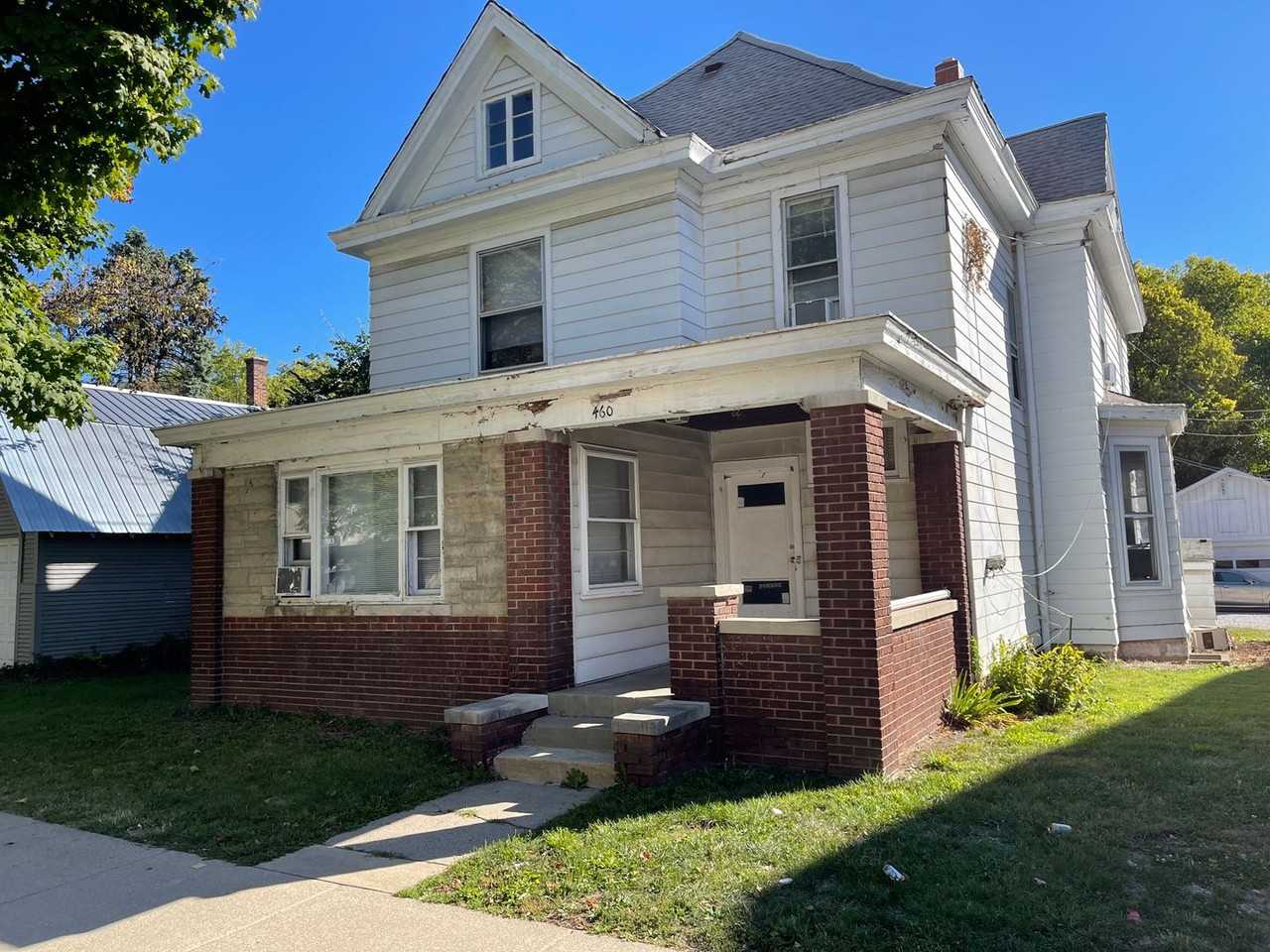 460 N Grant St - Photo 2 of 2