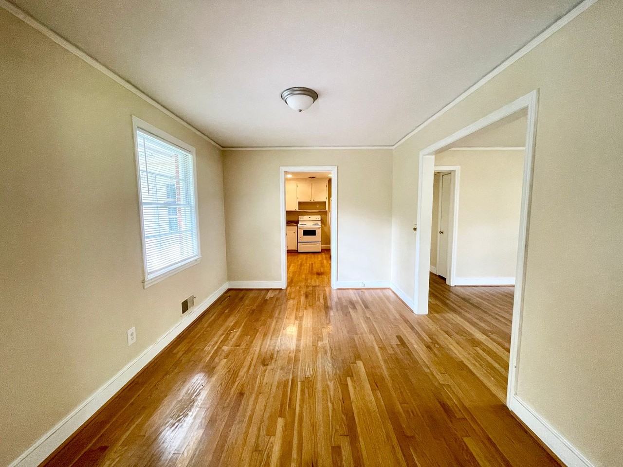 5906 Pine Valley Rd - Photo 7 of 19