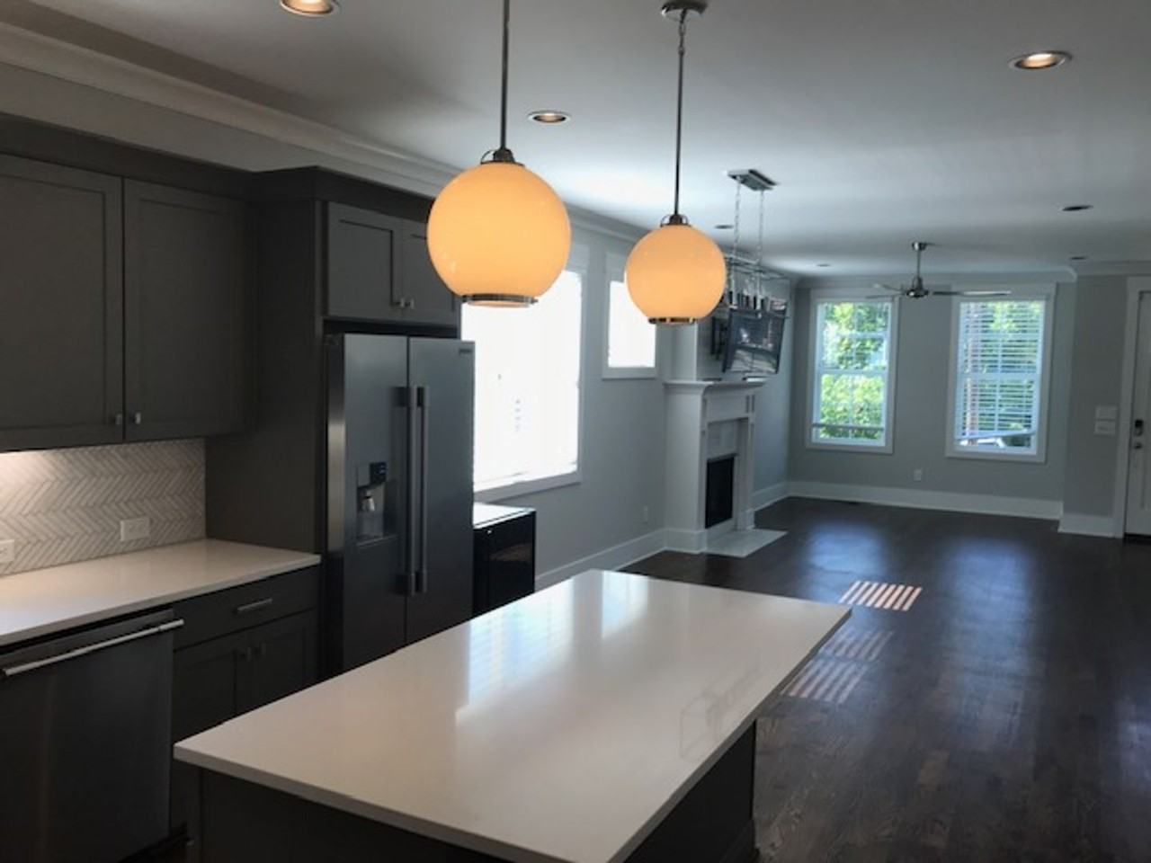 1104A W Grove Ave - Photo 6 of 41