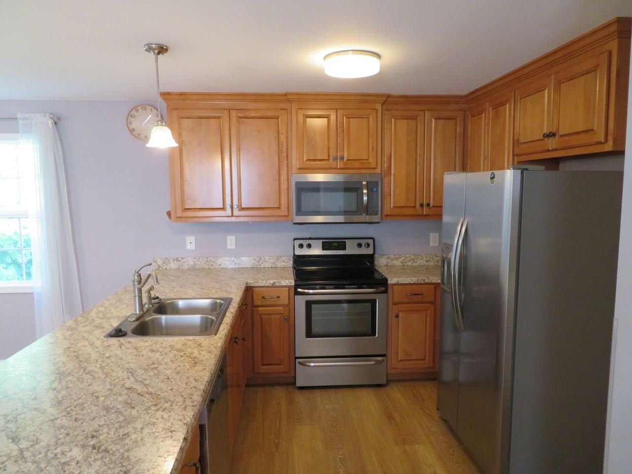 144 Ogden St - Photo 5 of 15