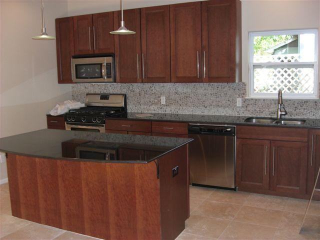 306 W 35th St - Photo 4 of 20