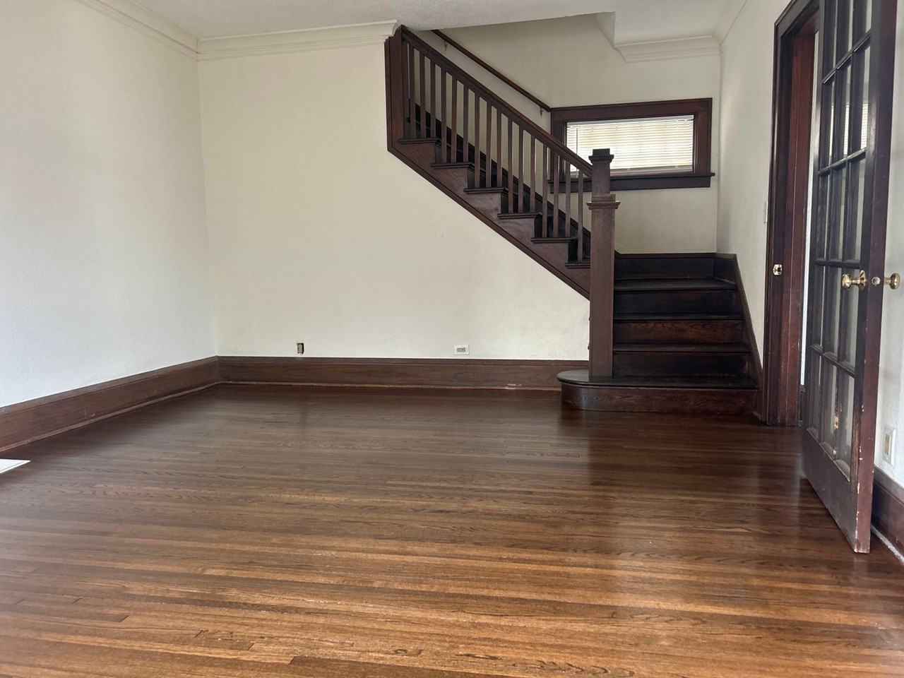 903 Newton Ave N - Photo 4 of 14