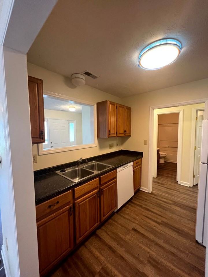 2154 Skyview Dr - Photo 7 of 18