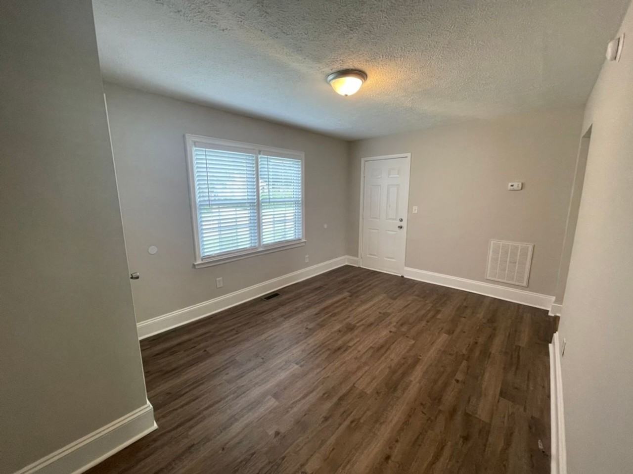 232 Woodrow St Apt D - Photo 5 of 13