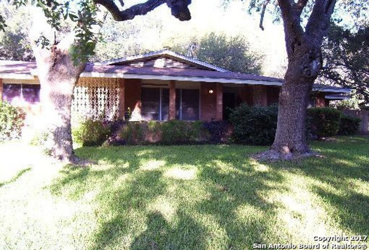 1333 Grey Oak Dr - Photo 3 of 7