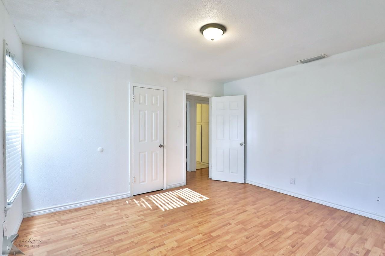 1318 Lillius St - Photo 7 of 17