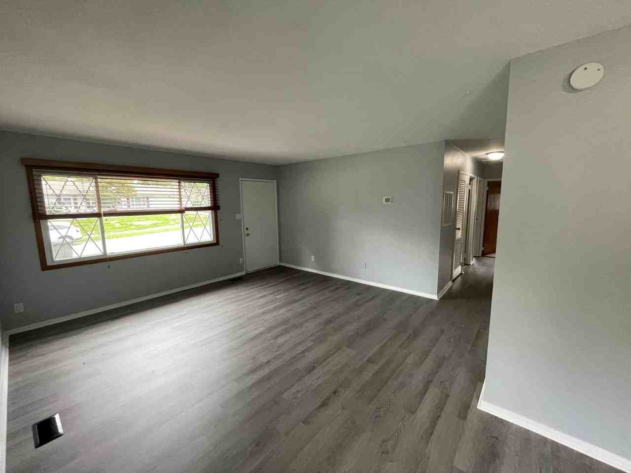 5133 Archwood Ln - Photo 3 of 17