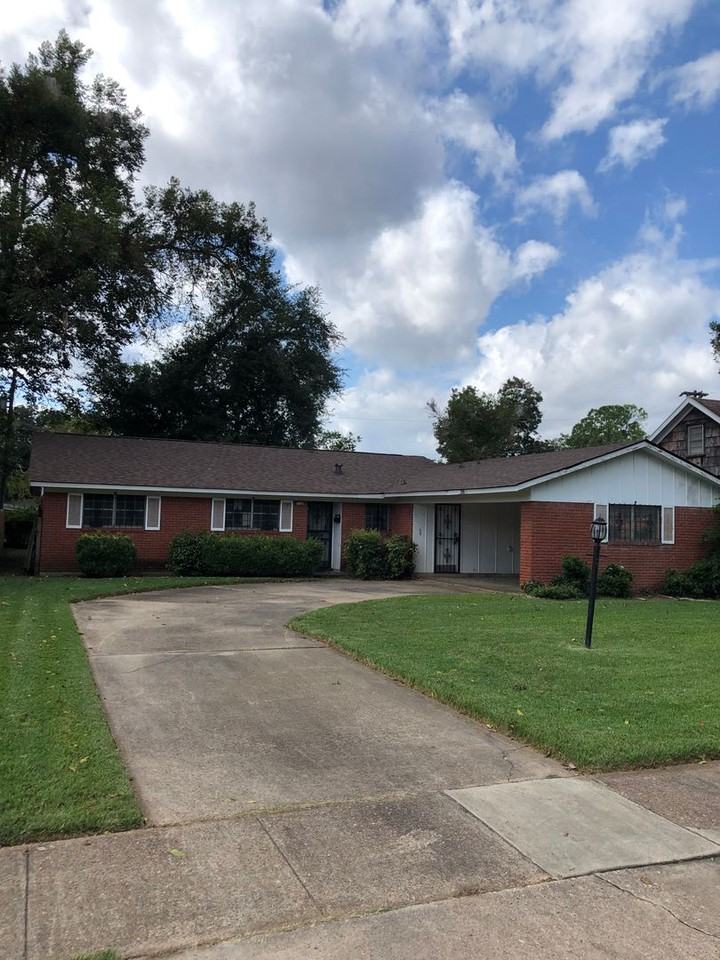 1145 Graystone Dr - Photo 2 of 19