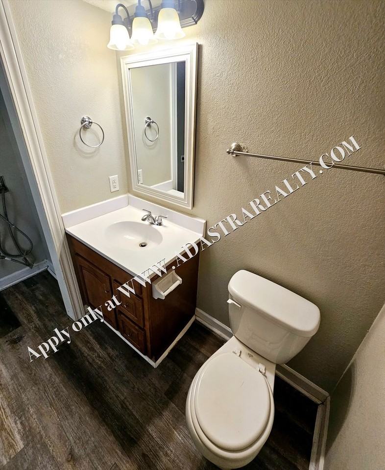 917 Sw Imperial Ln - Photo 5 of 28