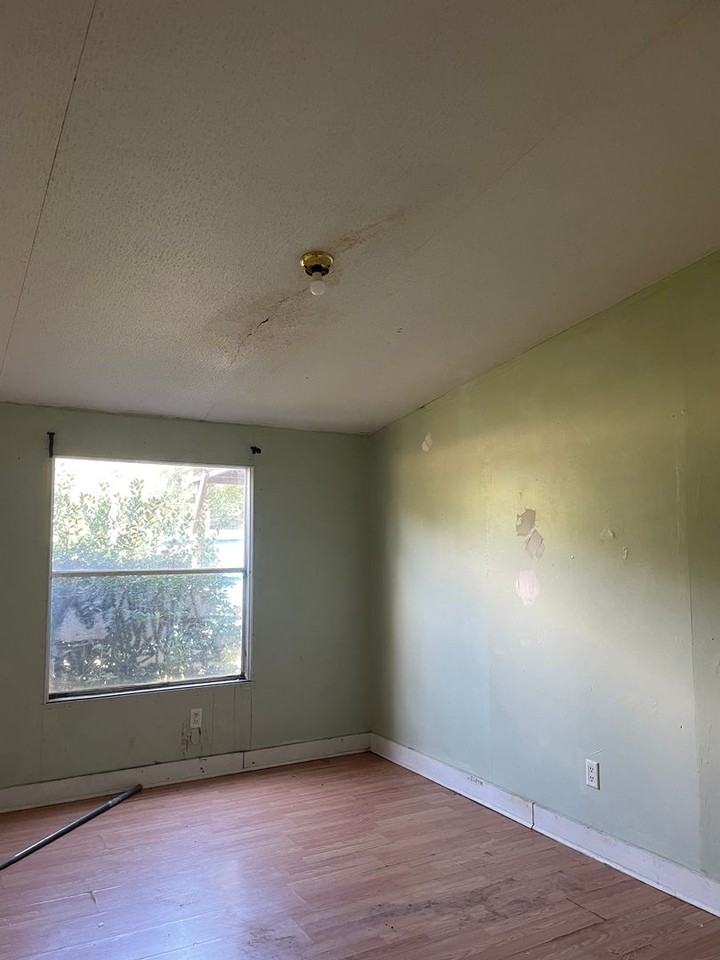 315 Tara Ln - Photo 2 of 16