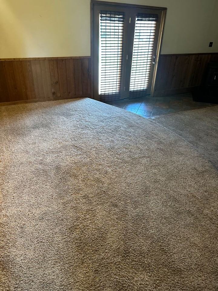 815 Wakefield Dr - Photo 2 of 17