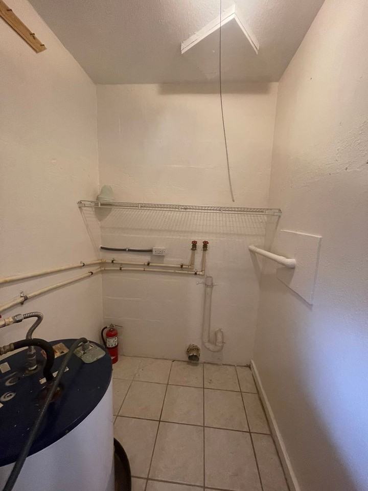 322 Gottsche Ave - Photo 2 of 13