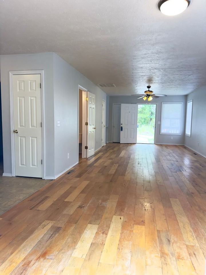 4141 Oakwood Rd - Photo 3 of 16