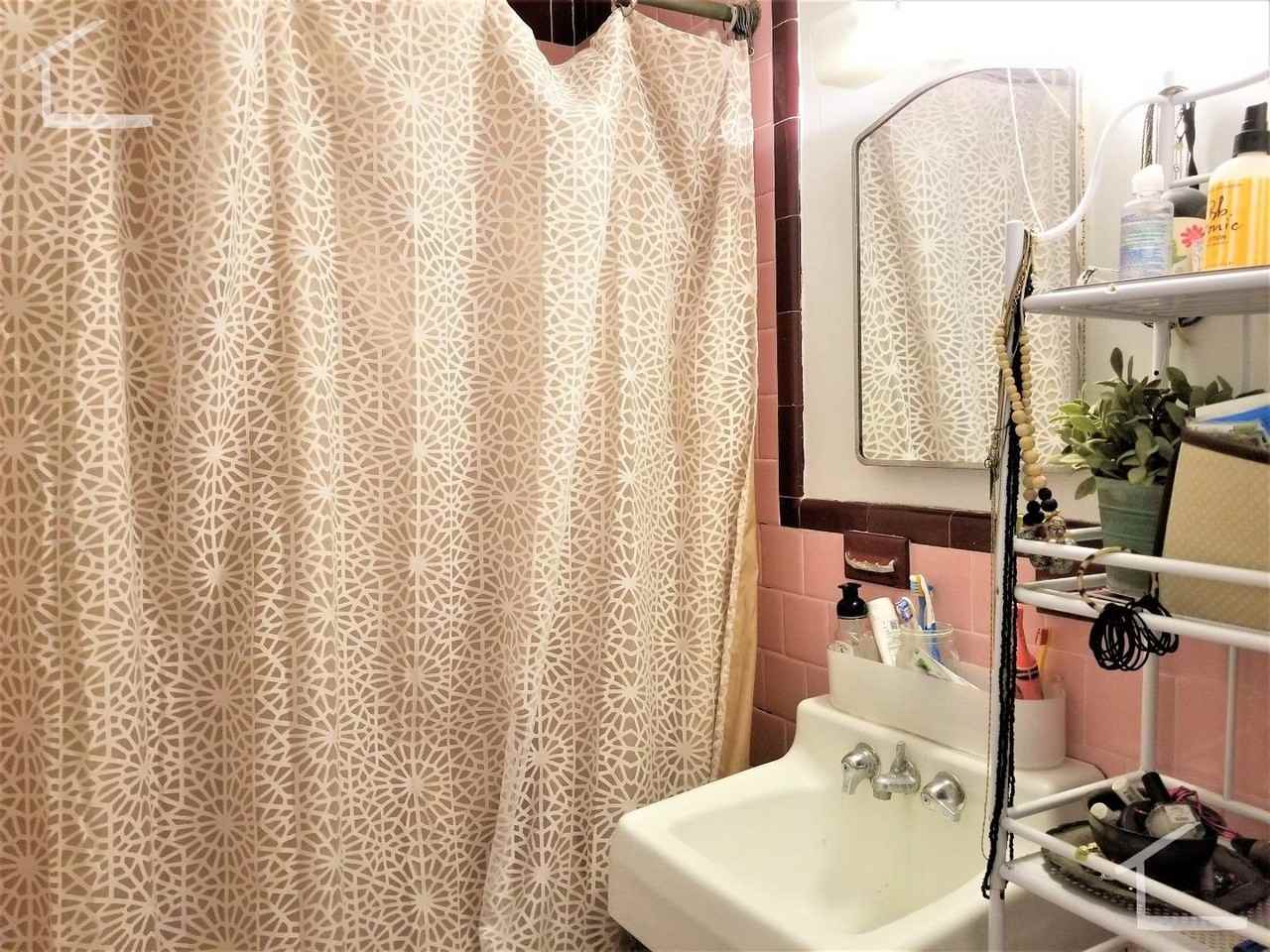 305 Allston St - Photo 5 of 6