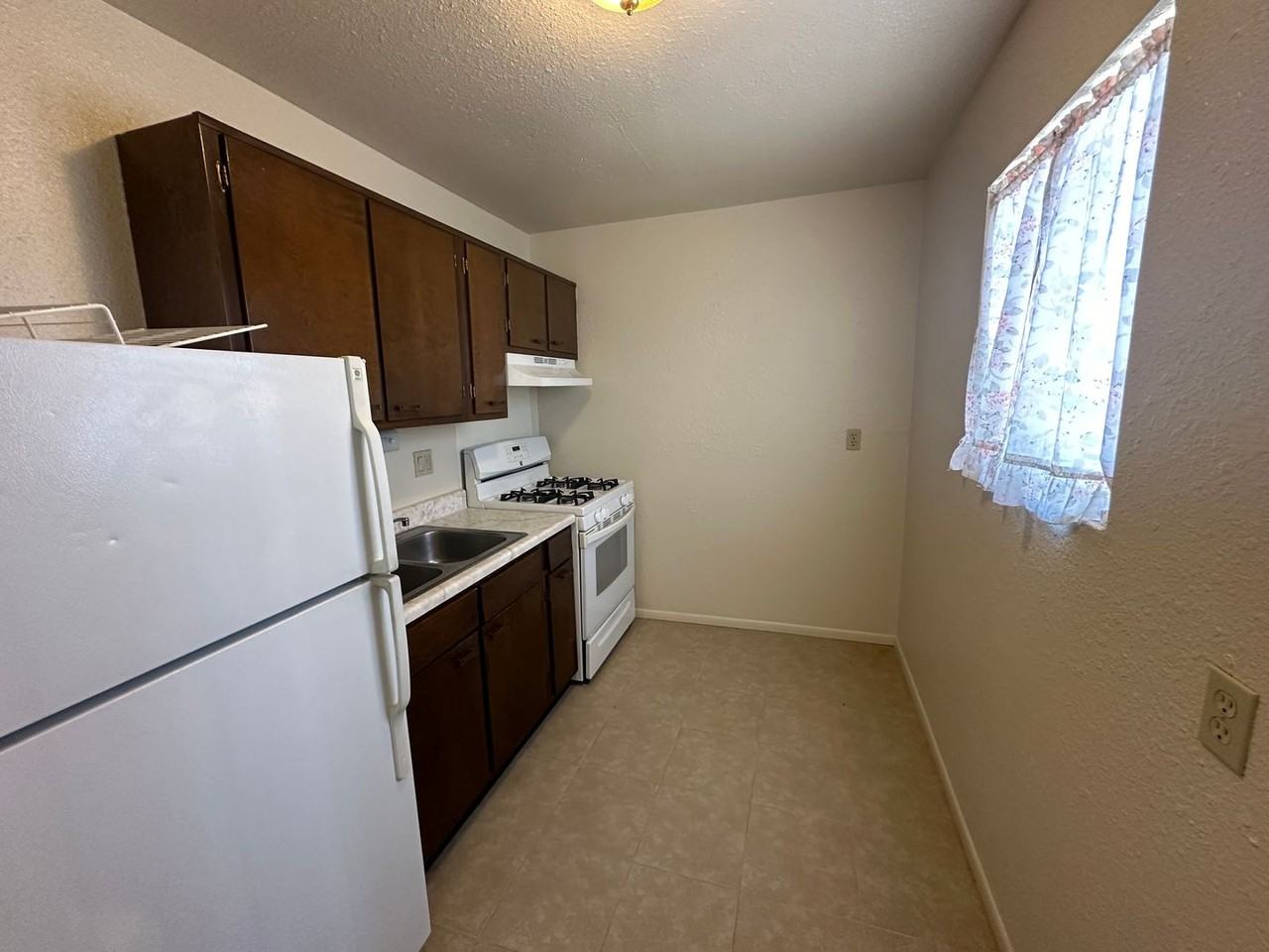 312 General Marshall St Ne - Photo 2 of 4