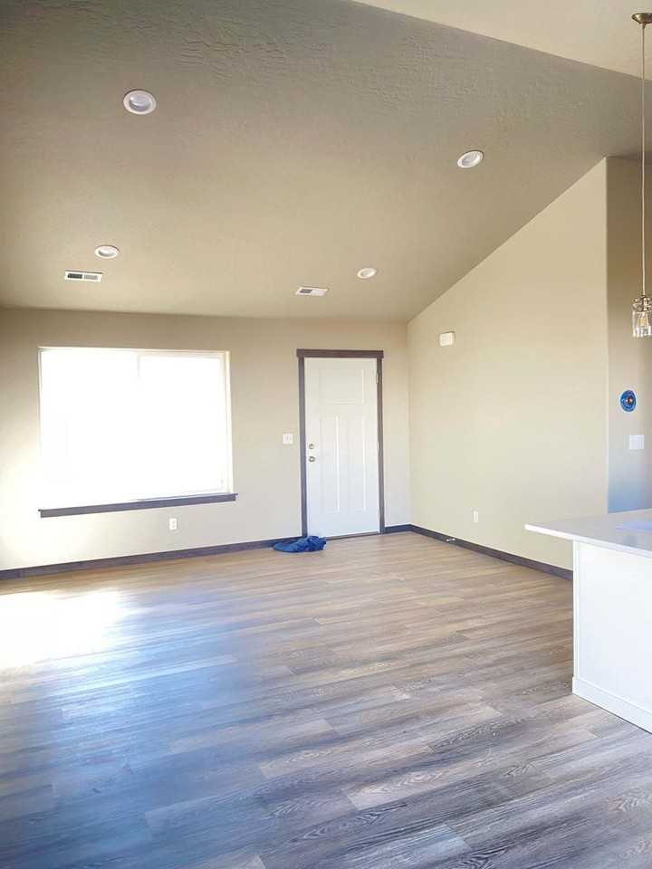 3879 N Abel Ln - Photo 2 of 14