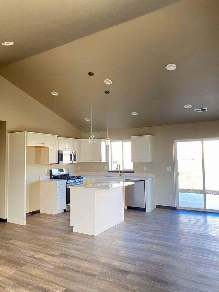 3879 N Abel Ln - Photo 4 of 14