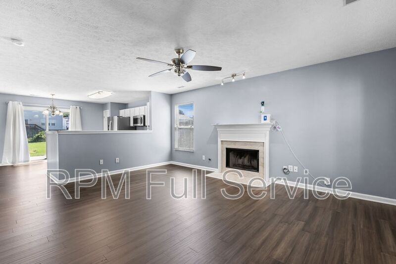 4108 Longfellow Dr - Photo 3 of 39