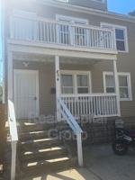 featured image of 854 Niagara St #UPPER