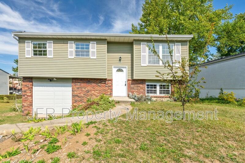 8480 Conbrook Ct - Photo 2 of 19