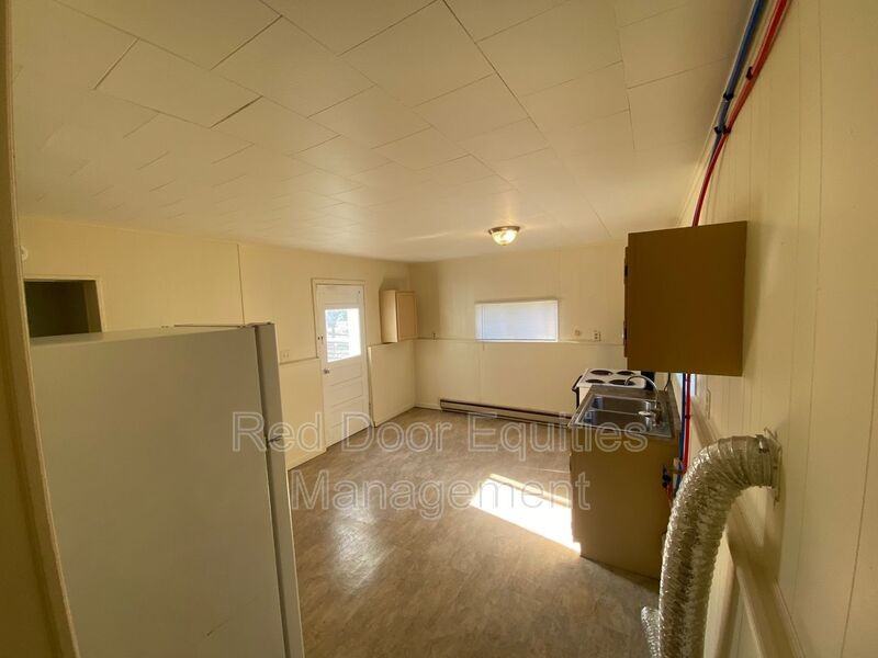 1233 Williams Dr #1-2 - Photo 2 of 11