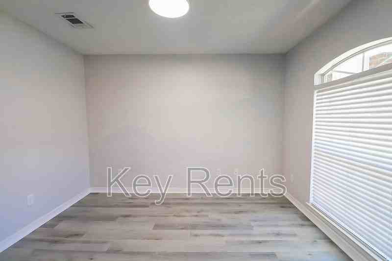 3108 Chrisandra Ct - Photo 3 of 22