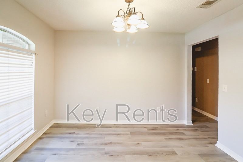 3108 Chrisandra Ct - Photo 4 of 22