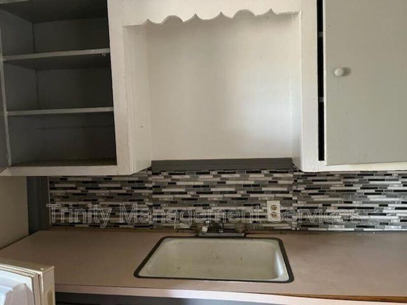 1000 E Fitter Ave - Photo 3 of 7