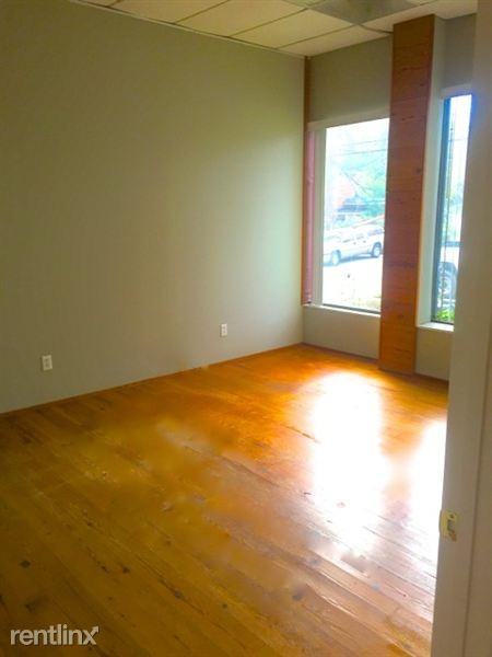1117 East Market St - Photo 2 of 3