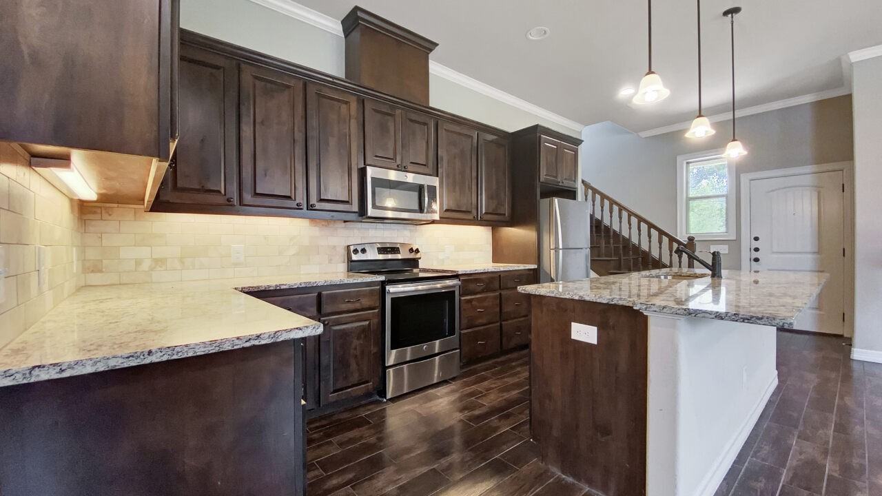 202 Francis Drive - Photo 3 of 22