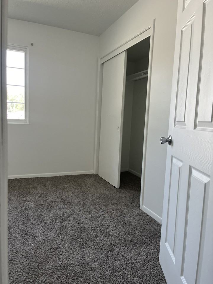 214 Northwest Chapel Drive - Photo 3 of 11