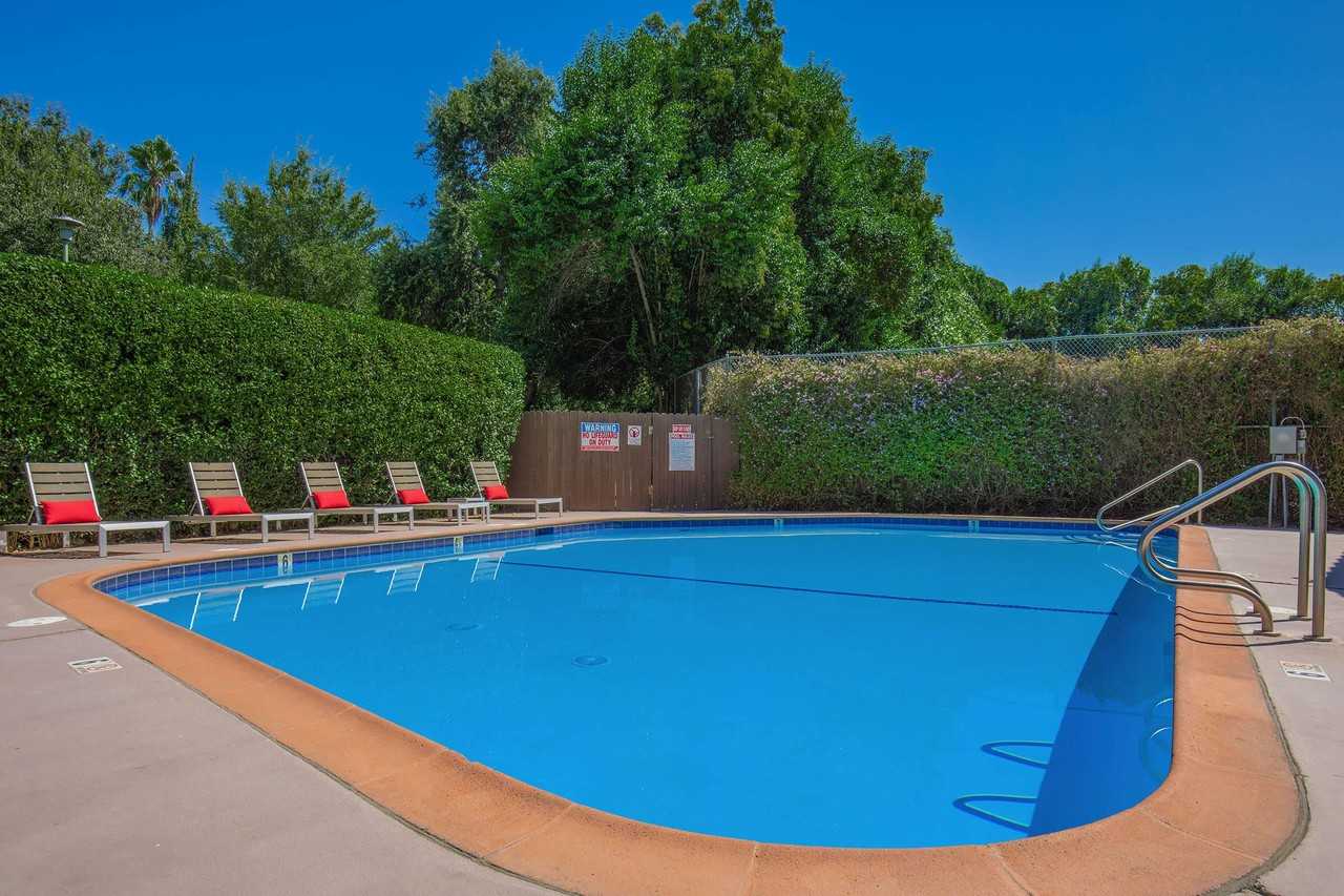 Southwood Townhome Apartments - Photo 7 of 50