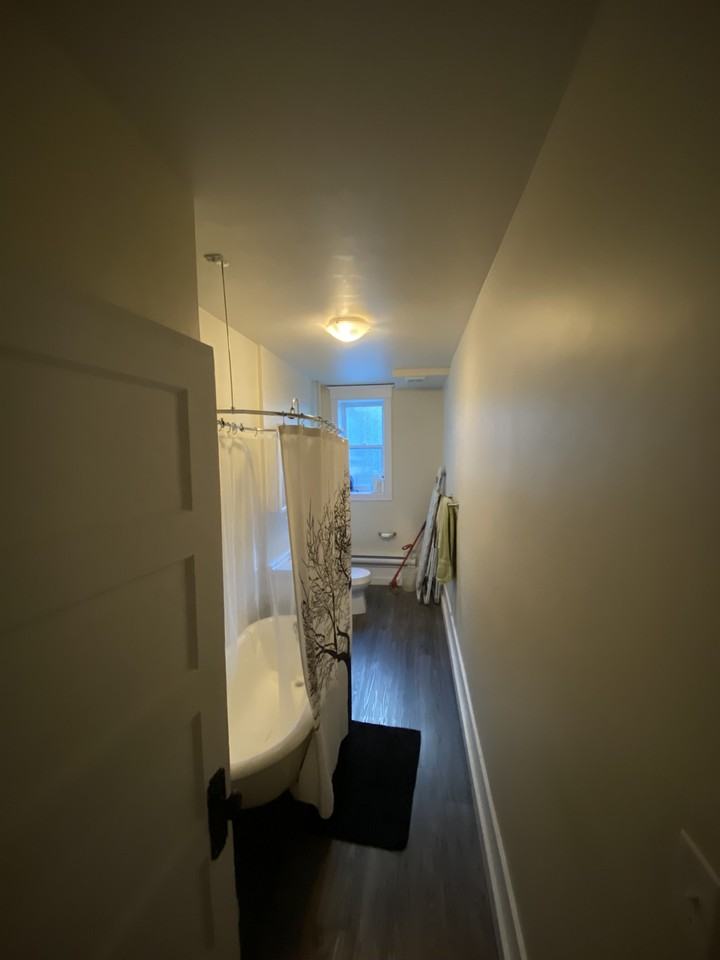 477 Arbuthnot Street - Photo 2 of 9
