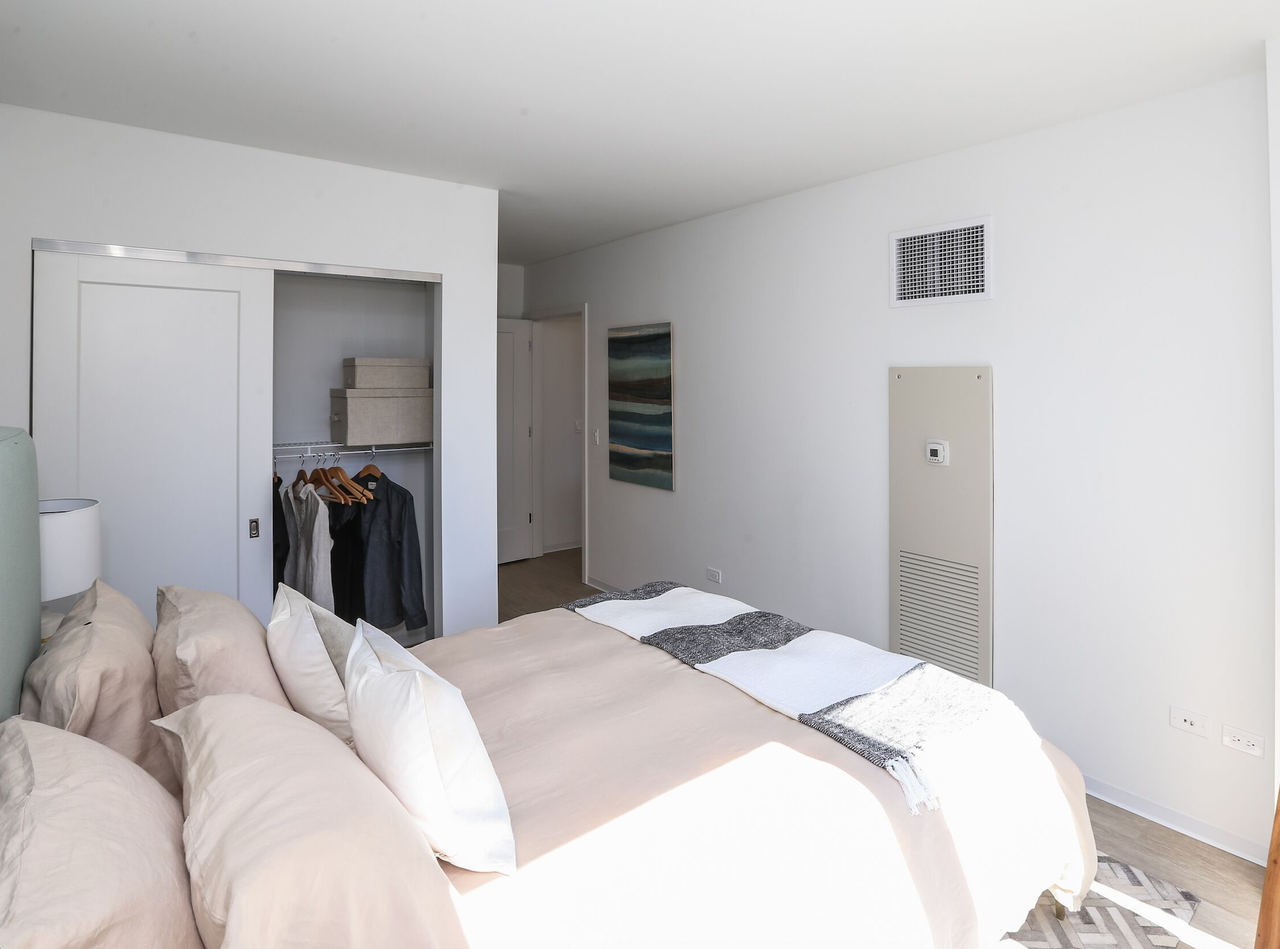 150 W Superior St - Photo 5 of 17