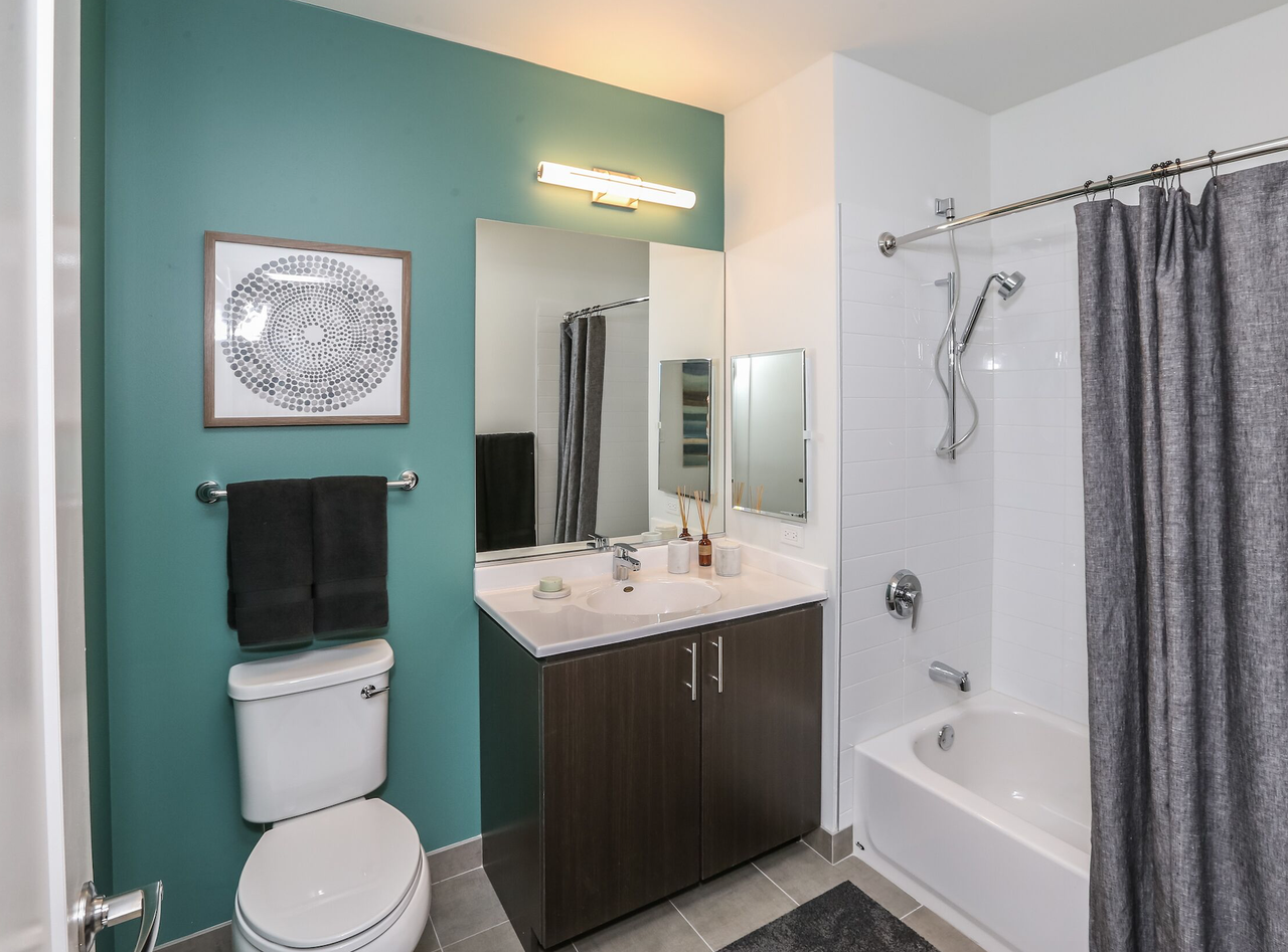 150 W Superior St - Photo 7 of 17