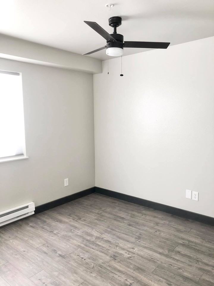 19601 Frontage Rd #20 - Photo 4 of 10