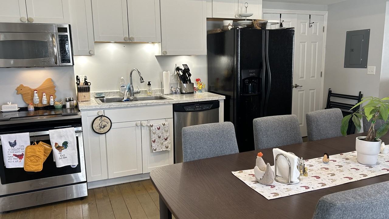 207 E Reynolds St #207 - Photo 7 of 26