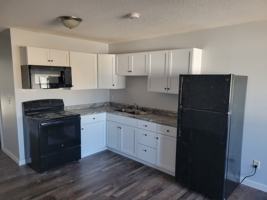 featured image of 1097 Oakview Dr #6